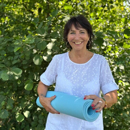 Angelika . Kundalini Yoga